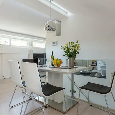 Regula Apartment *